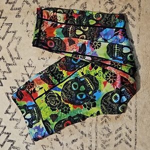 CVG Tie dye skulls capri leggings